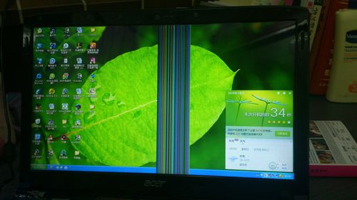 电脑屏幕出现了绿色的竖线是什么问题?