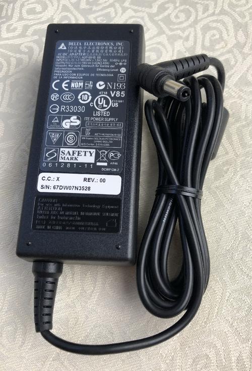 笔记本电脑电源适配器是什么