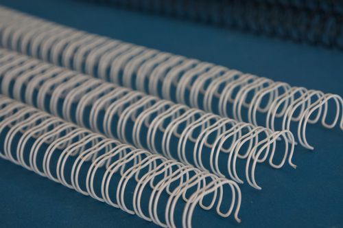 笔记本上的铁线圈叫什么