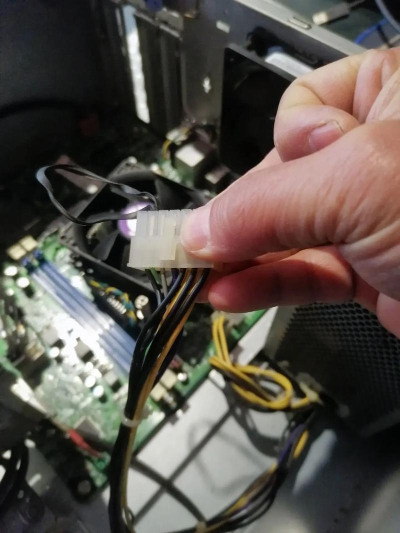 旧电脑拆出来的电源(没有绿色线)怎样检查好坏?