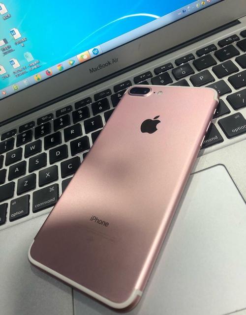 用了九年的苹果7P还值300块,5.5寸屏幕很爽,真舍不得卖!