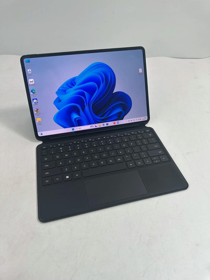 华为matebooke2022款怎么连键盘