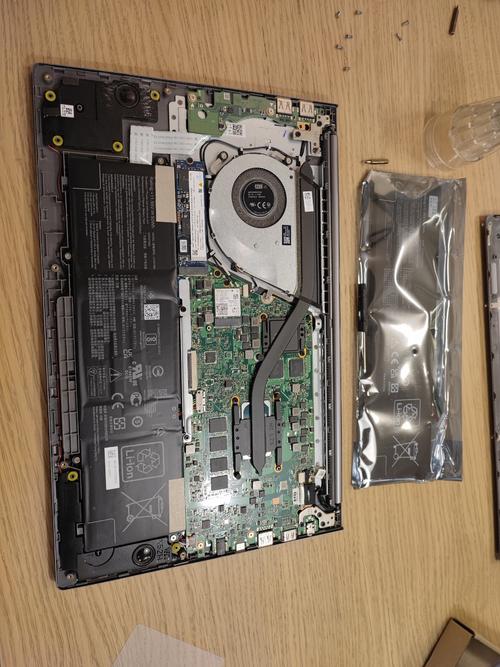 华硕S5600F可以加装几个内存条?