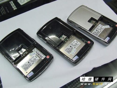 准备去香港出差,想买水货黑莓9700的14天机,2000+,在哪里买好一些呢?最...