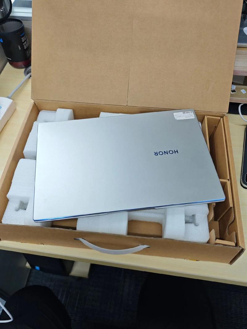 荣耀与联想笔记本哪个质量好