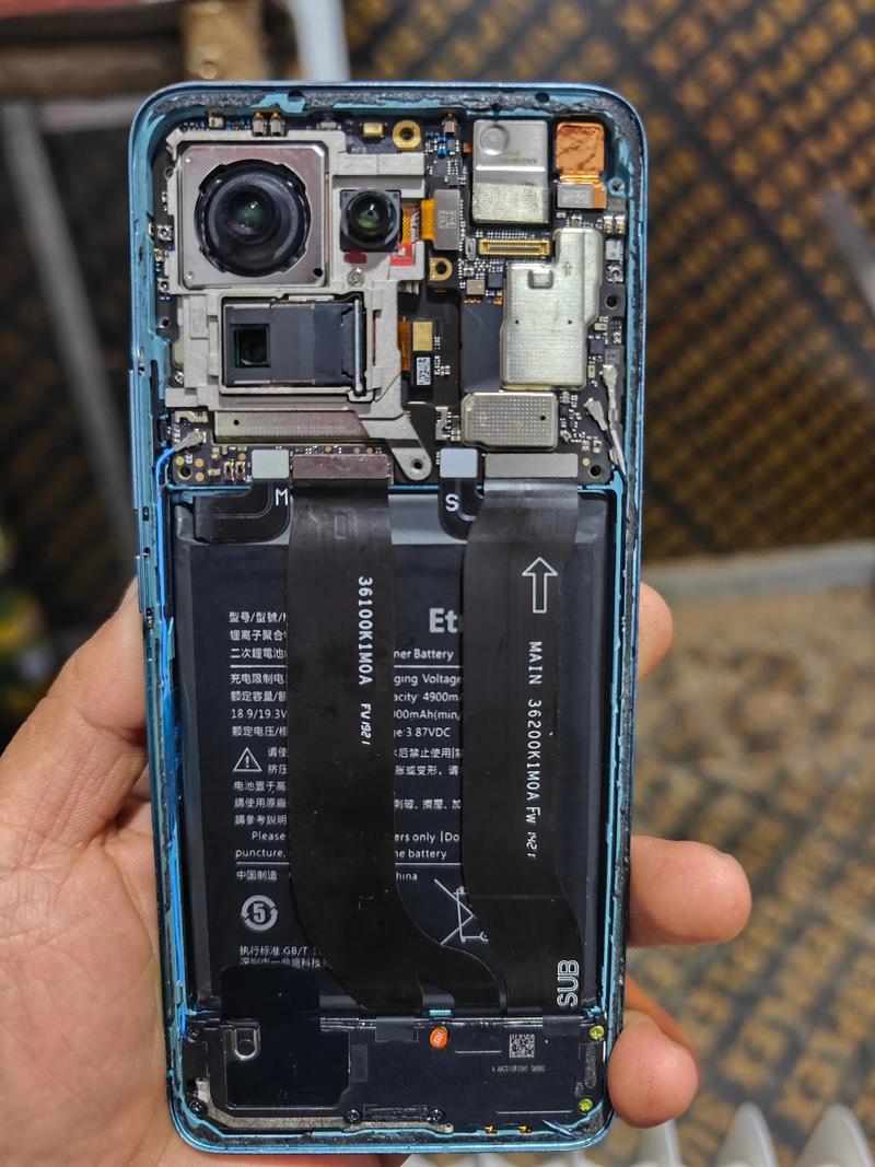 我06年买的NEC930手机现在电池冲一晚上电,然后用不了一天,,是否得买...