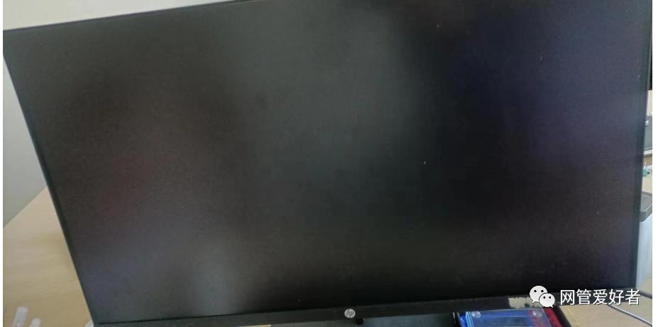 惠普电脑黑屏却开着机