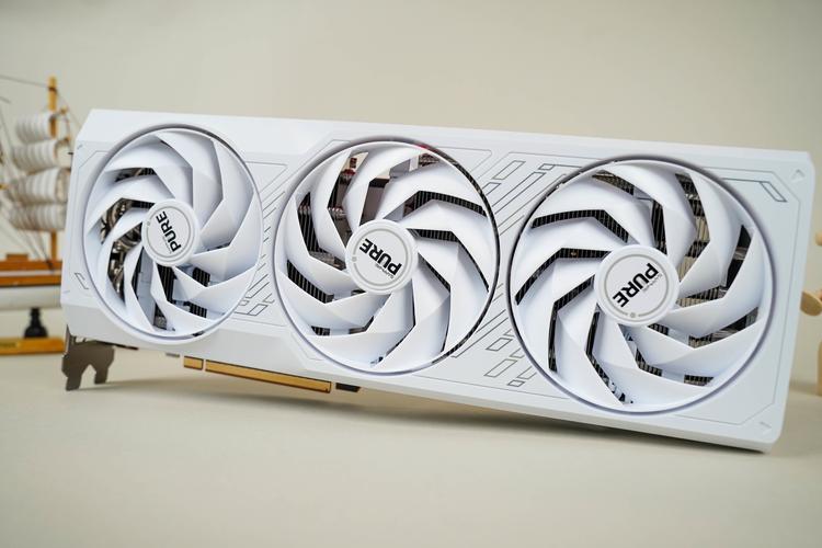 蓝宝石显卡怎么看出厂日期