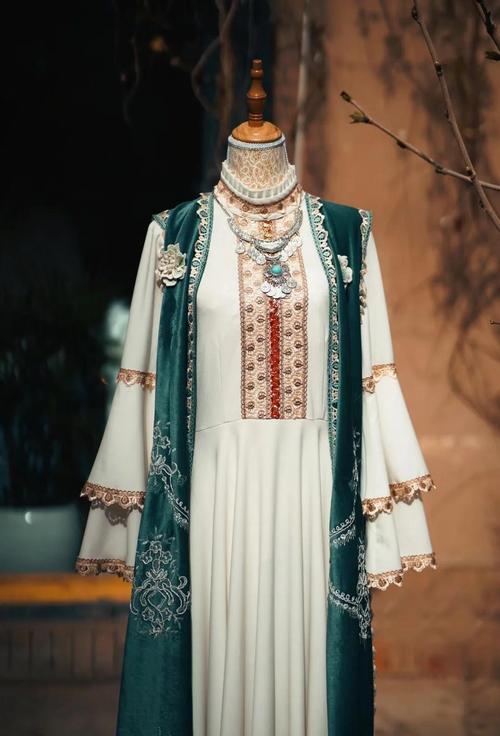 喀什自驾深度游需要准备什么样的装备和工具?