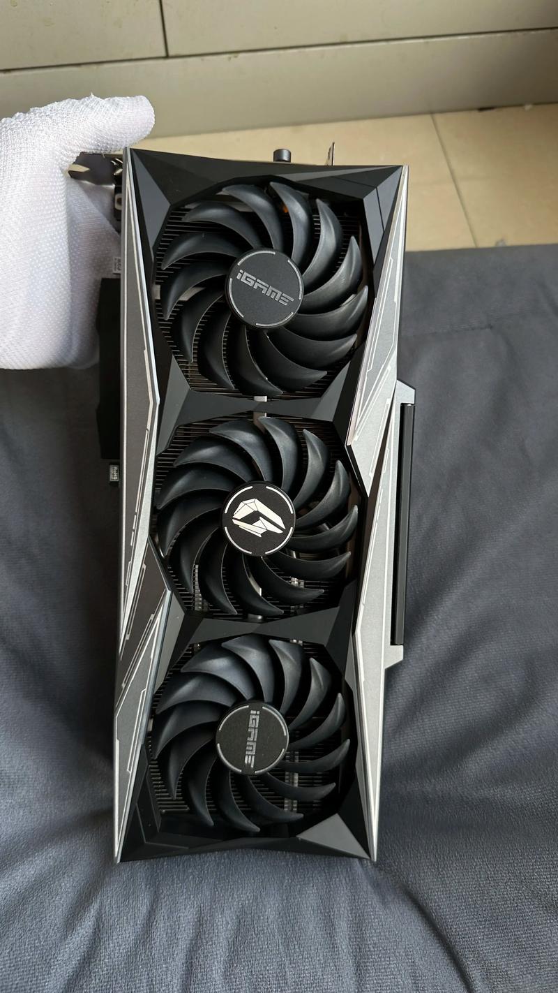 华硕和索泰哪个显卡好