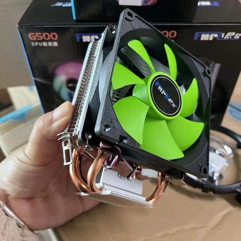 电脑主机在正常运行,显示器不亮是怎么回事?