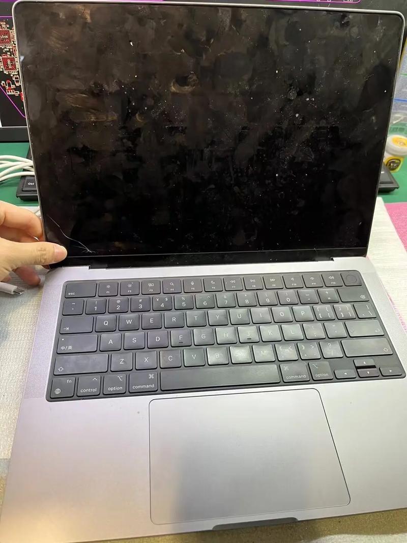 电脑显示器内屏坏了能修吗