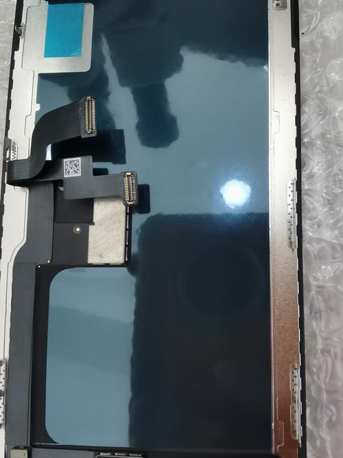 iphoneX使用的是什么屏幕?