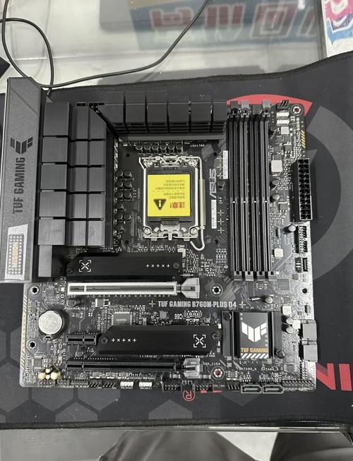 华硕笔记本主板大概多少钱,一般维修站收费?