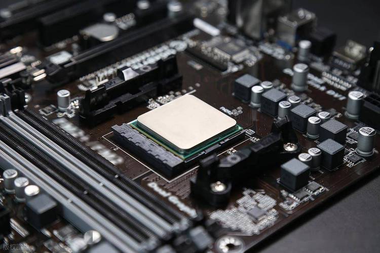 因为我的东芝L600笔记本因键盘进水导致主板有点腐蚀,客服就建议我换主板...