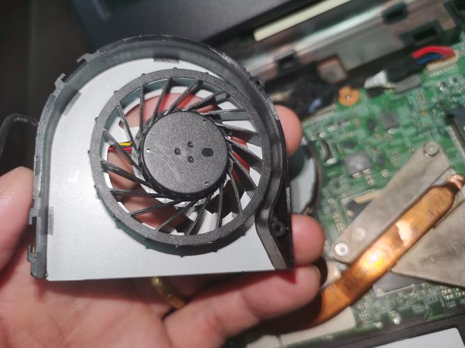 惠普笔记本散热很差吗