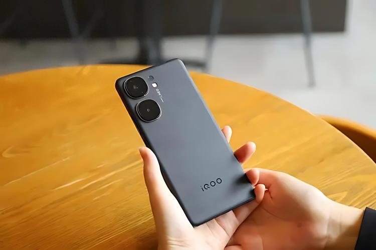 iqooneo5屏幕是2k吗