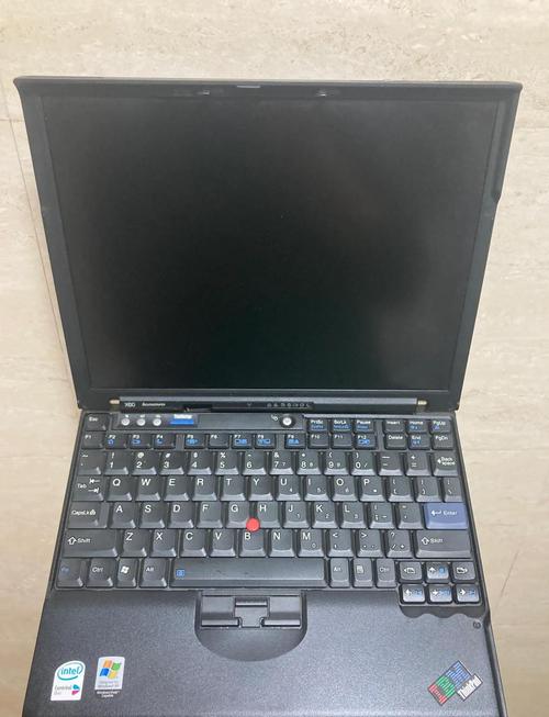 Thinkpad最后哪几款本本还有IBM的标志,是什么时候产的??