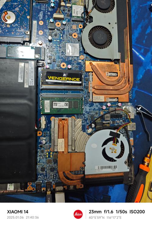 神舟笔记本电脑玩游戏突然黑屏键盘也不行小风扇也不转?