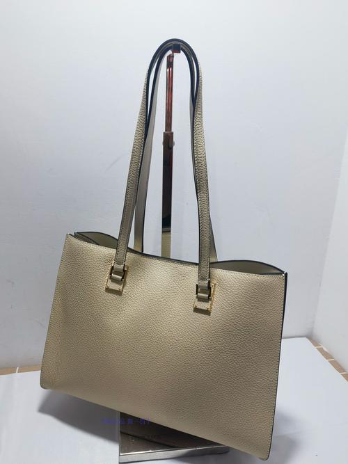 沙驰品牌软皮女包最建议入手的三个型号是哪些