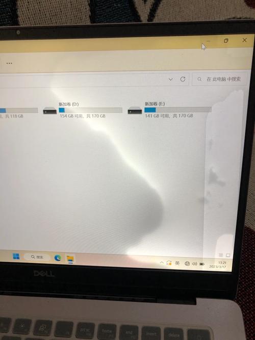 笔记本电脑屏幕一碰就像水波一样笔记本电脑屏幕水纹一样的波浪是为什么...