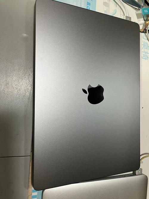 电脑深空灰和银色哪个好macbookair深空灰和银色选哪个好
