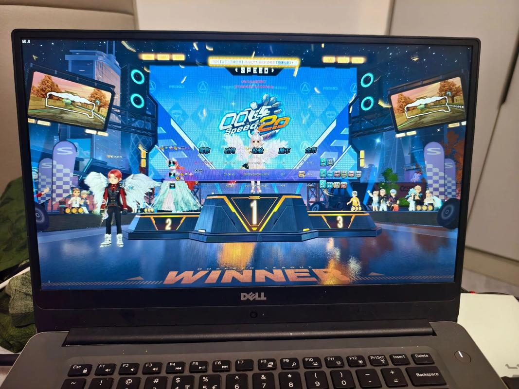 求玩儿qq飞车不卡的笔记本电脑,费用2000~3000左右