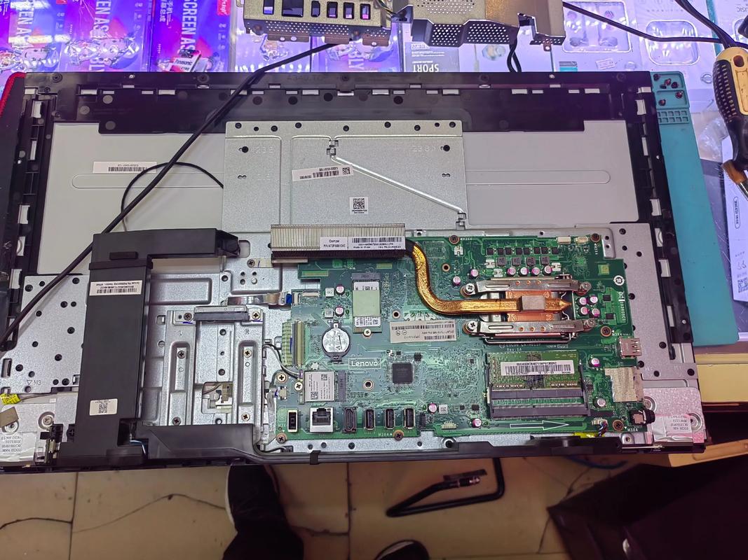 联想V470c怎么加内存条?