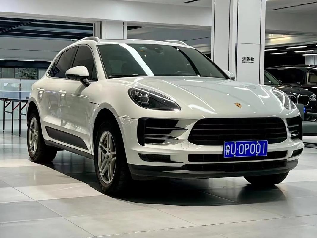 保时捷的车买不起,保时捷的电脑好像还是买不起