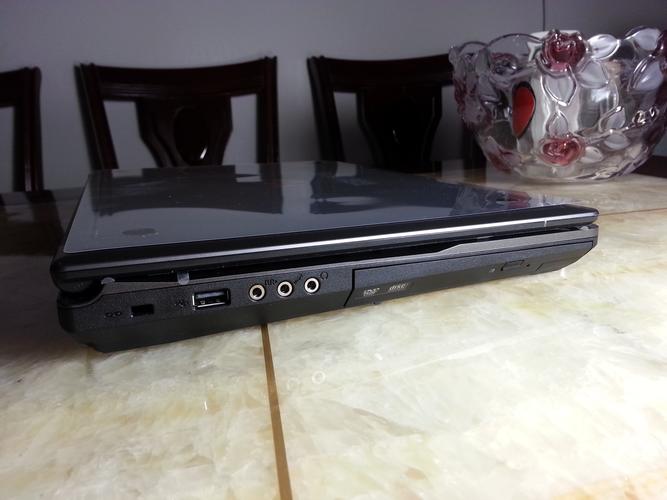 因为爱情有幸福里的笔记本电脑是什么牌子