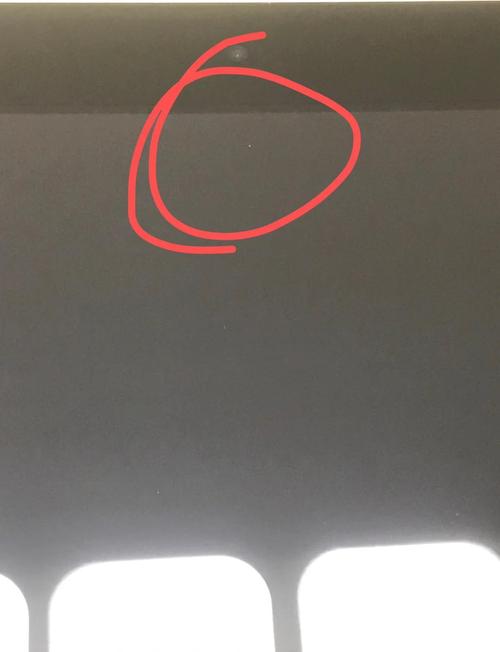 笔记本电脑屏幕边框有白影是怎么回事?可以修好吗?