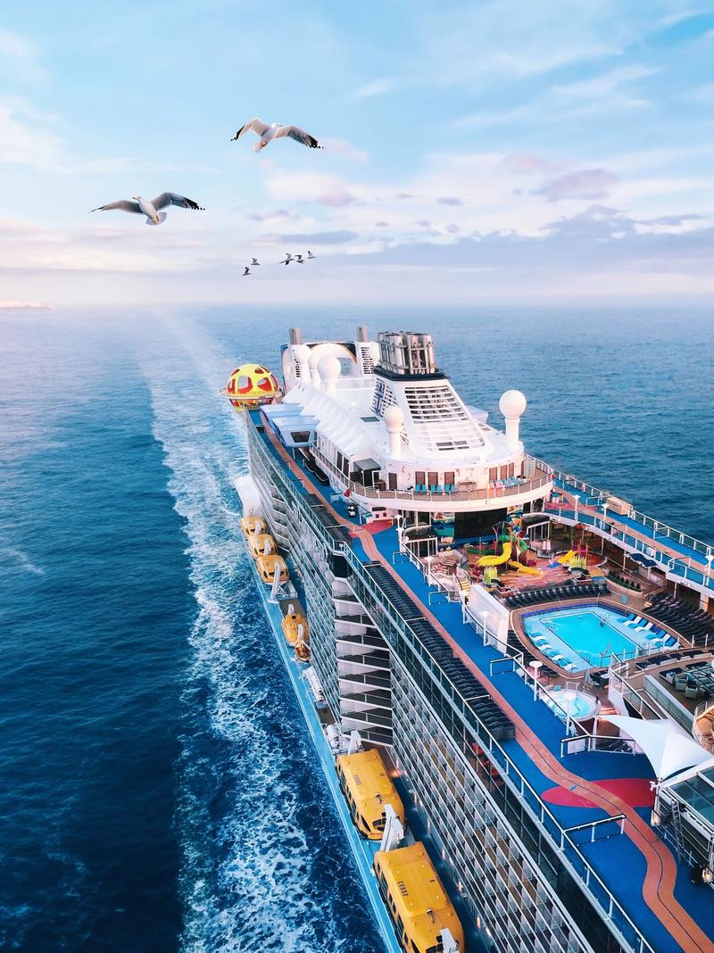 海上轮船能连笔记本电脑吗在海上轮船上能打手机和上笔记本电脑无线网吗...