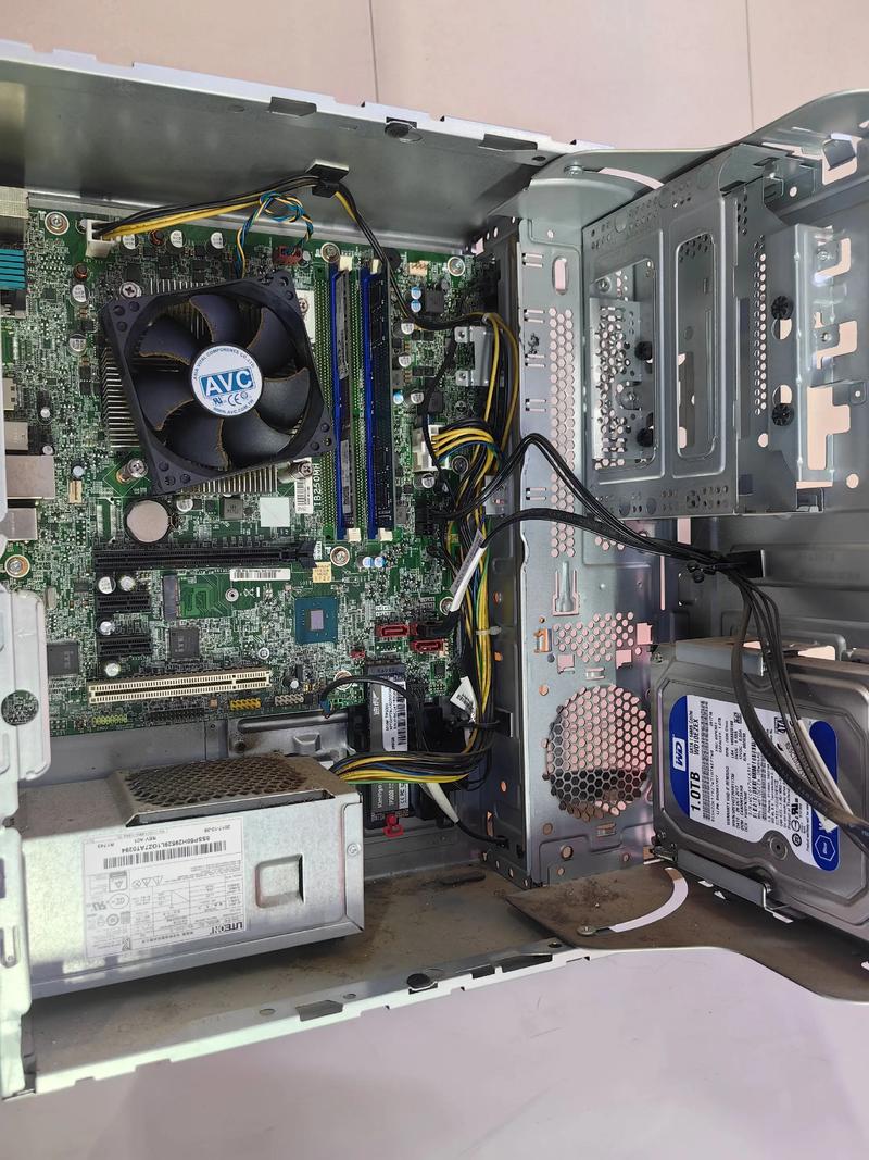 哪位大神帮我看看这个联想台式机可不可以换硬件,实在是太卡太卡了,换什...