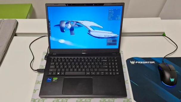 鸿基笔记本电脑15.6英寸,充满电一次能用多长时间?