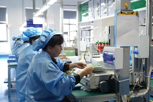 包头市图书馆的自修室可以带笔记本么?