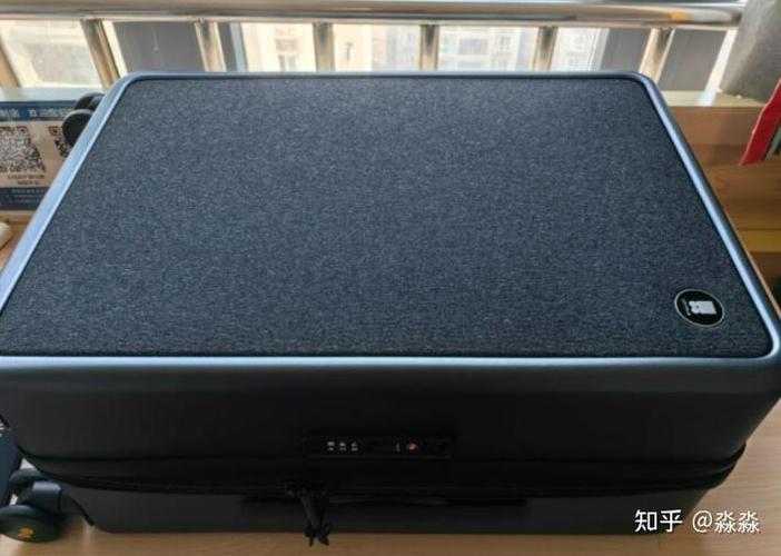 从大学回家每次都带电脑的话是拉杆箱方便还是背包好。因为电脑很重...