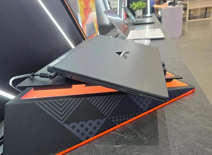 围观!2021年6款最佳游戏笔记本电脑:性能与炫酷的完美结合