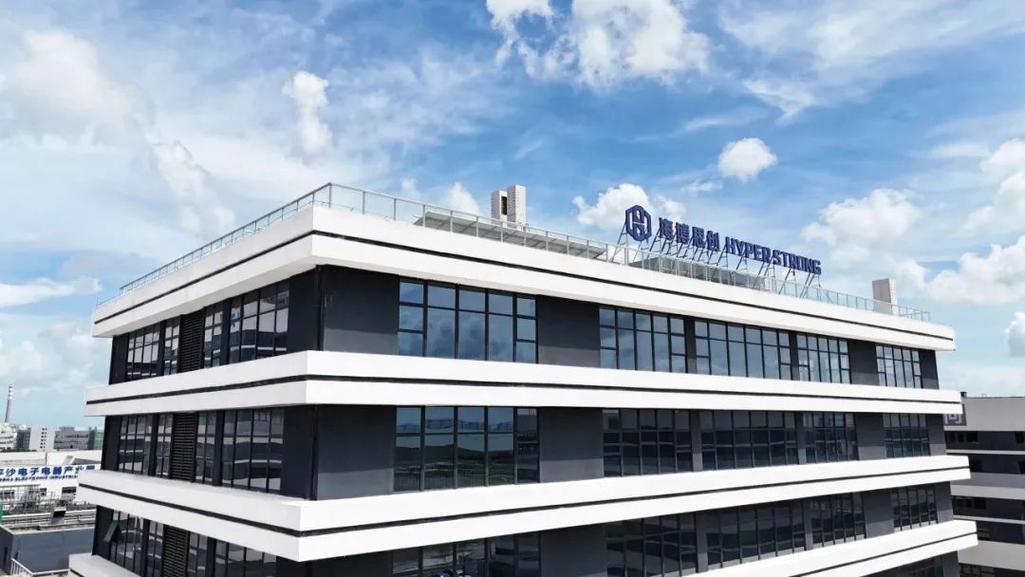 龙腾光电,笔记本和车载面板供应商