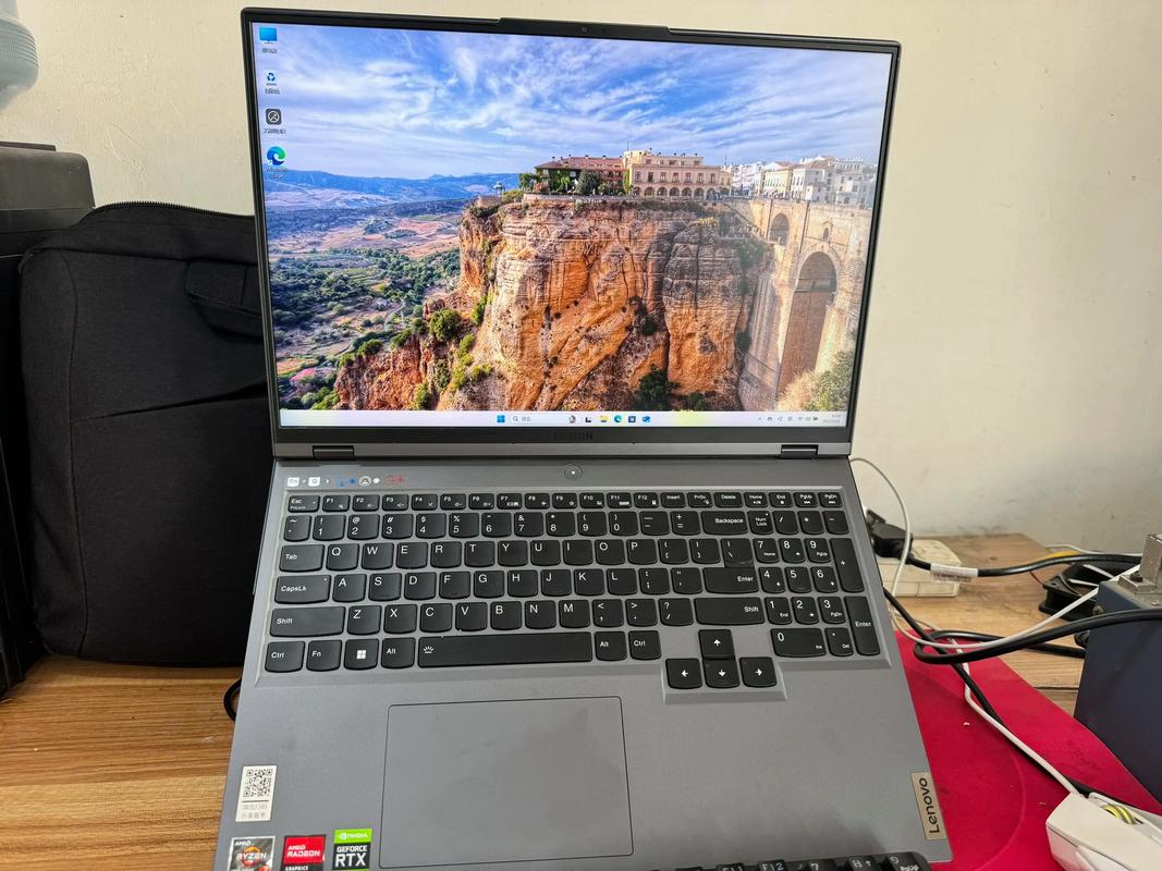 假期准备购入一台笔记本,本人大学生,要求游戏影音性能好一些,CPU最...