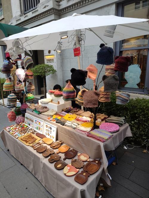 小镇上做什么生意