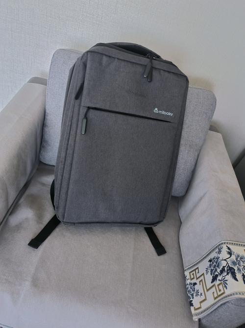 电脑包哪个牌子功能齐全?推荐几款用料厚实电脑包