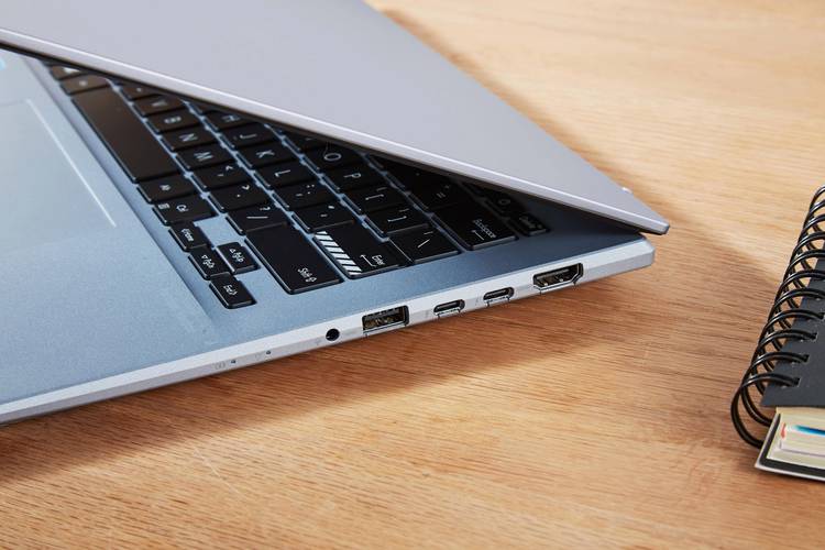 联想或华硕性价比高的笔记本电脑,费用在4000~4500。本人学生,可以CAD制...