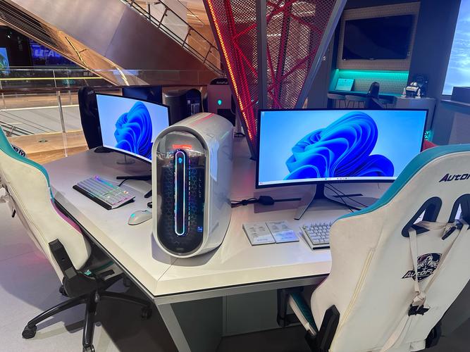 想去上海外星人电脑专卖店买电脑去哪个好?