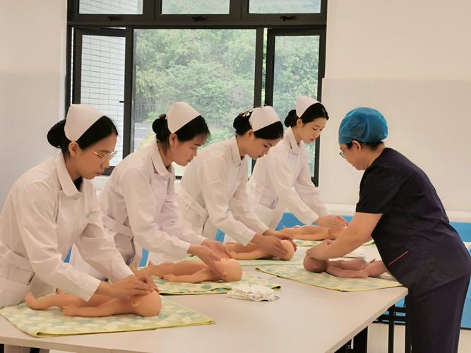 初中毕业生学习什么专业最有前途
