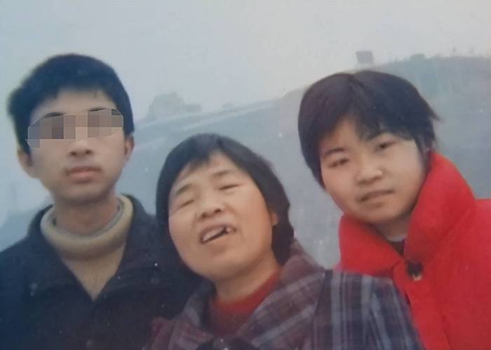 杨元元的个人背景