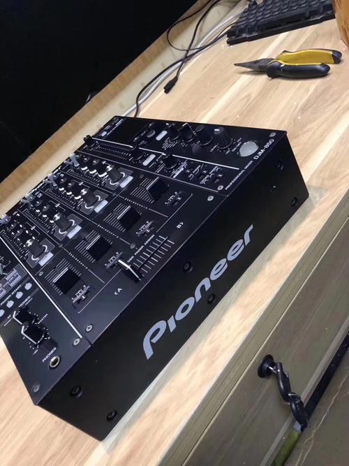 现在酒吧数码打碟一般用什么型号的苹果电脑最?