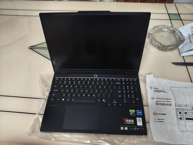 大神帮忙推荐一两款笔记本电脑吧,本人数媒专业大一学生,学校要求配置...