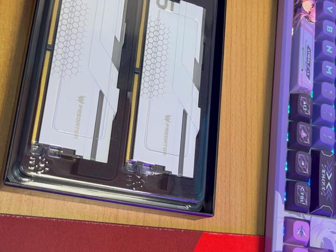 笔记本电脑感应器