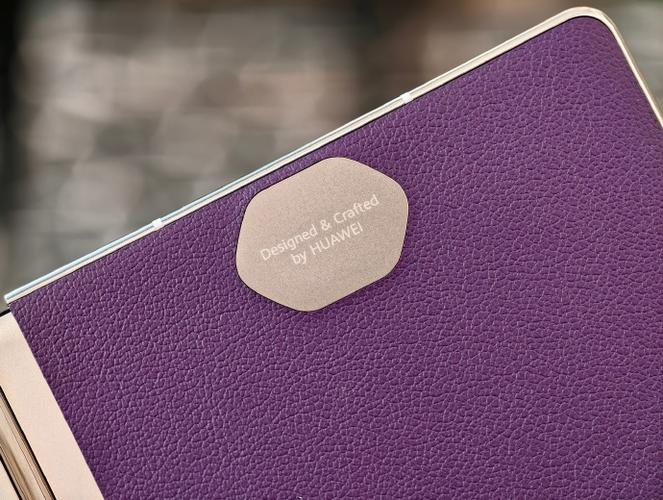 华为非凡大师xts买白色还是紫色好看