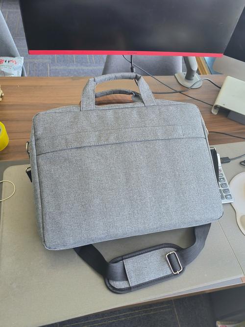 电脑包哪个牌子功能齐全?推荐几款用料厚实电脑包